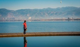 下邛海十度吃瓜视频,揭秘夏日消暑新潮流