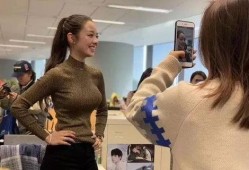 郎朗和老婆吉娜吃瓜视频,夫妻日常温馨曝光