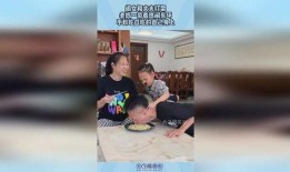 打架看热闹吃瓜视频,围观者视角下的打斗现场直播