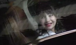 肉脸吃瓜视频,揭秘娱乐圈幕后故事