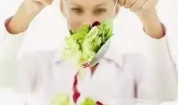 小花妞吃瓜拼盘图片视频,美食瞬间成焦点