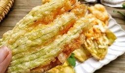 拉瓜花怎样炸着吃视频,家常美味炸拉瓜花教程