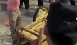 临沧吃瓜大妈事件视频,一场引发热议的网络风波