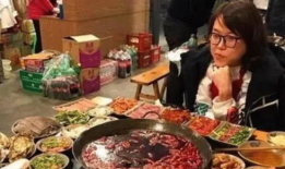 瓜哥三巨头吃自助餐视频,美食狂欢大揭秘！