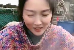 南京美女吃瓜视频曝光是真的吗