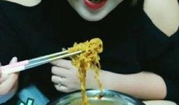 伊南娜吃瓜视频,揭秘娱乐圈幕后故事