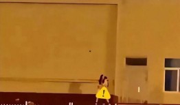 最近学校的吃瓜视频,最新视频曝光校园生活趣事