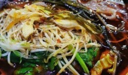 追追不麻瓜吃麻辣烫视频