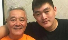 孙红雷吃生瓜蛋子视频,现场画面引网友热议