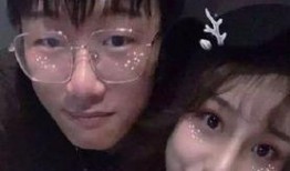 让朋友吃瓜视频,朋友间的欢乐互动瞬间