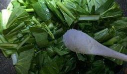 广东泡椒吃瓜制作视频,酸辣鲜香，夏日消暑新宠