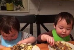 小孩吃挂藤瓜视频播放,视频播放引网友热议