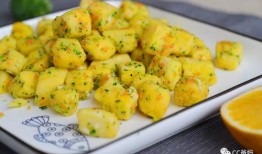 糖宝做菜给渣渣瓜吃视频,渣渣瓜品尝甜蜜滋味