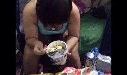 女生宿舍吃瓜吵架视频