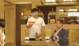 吃瓜群众搞笑小视频,搞笑小视频里的欢乐时光