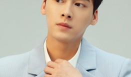 外国人吃瓜李易峰视频