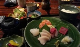 法国饭店吃瓜视频,一窥异国美食文化